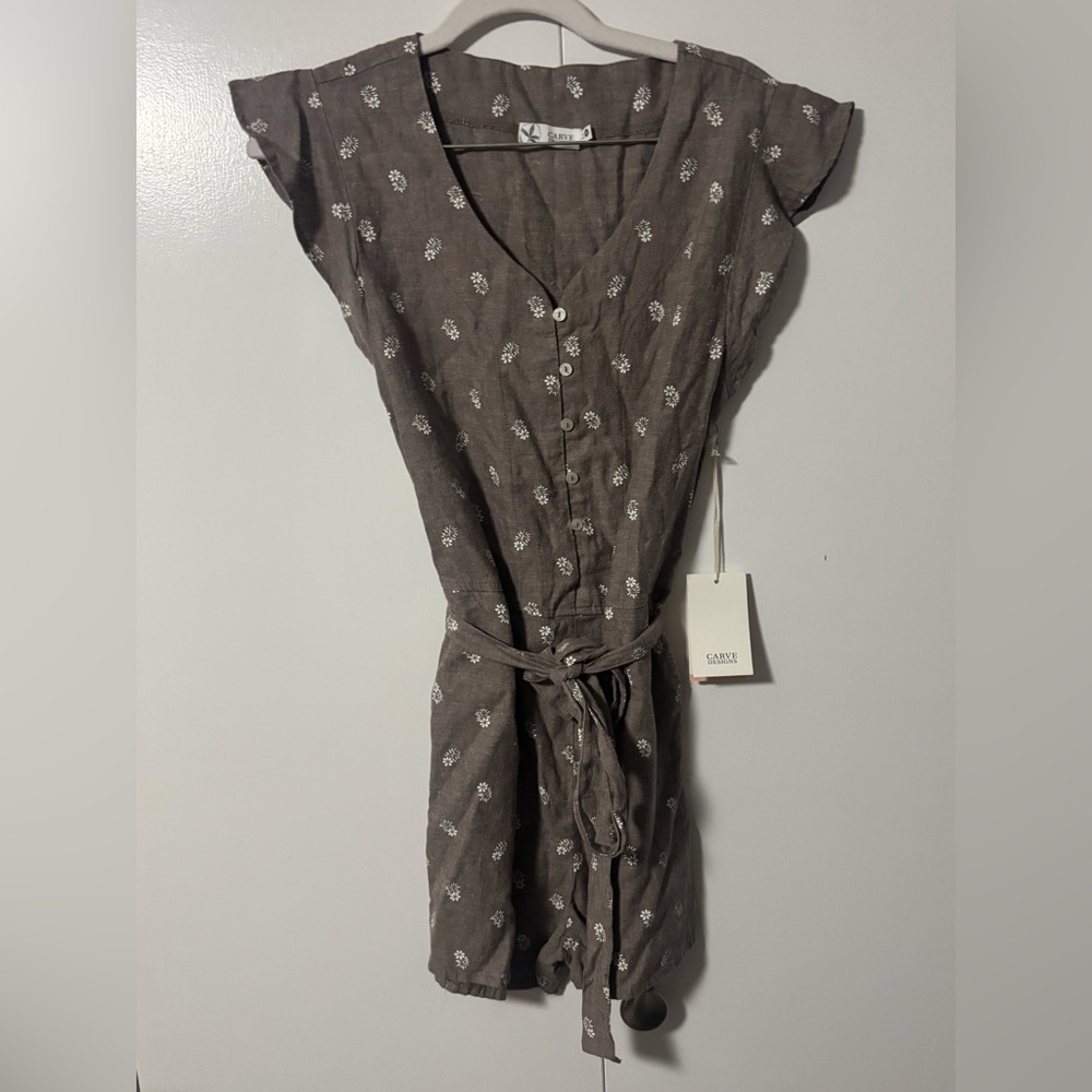 NWT Carve Designs Remi Romper in Dark Fawn Dakota - Size XS